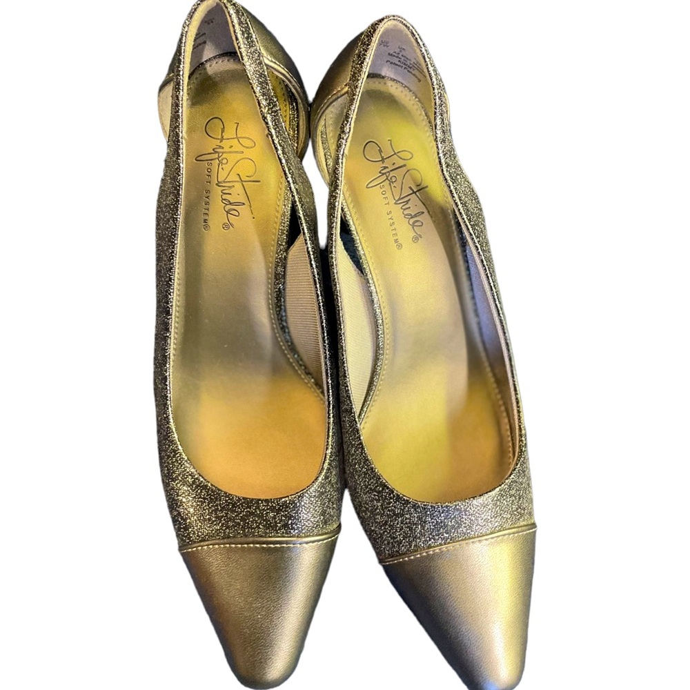 Life Stride silver metallic kitten heels pointed toe size 7 Women’s